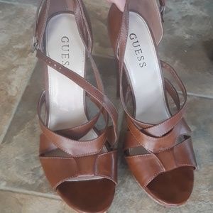 GUESS  BROWN OPEN TOE LEATHER SHOES